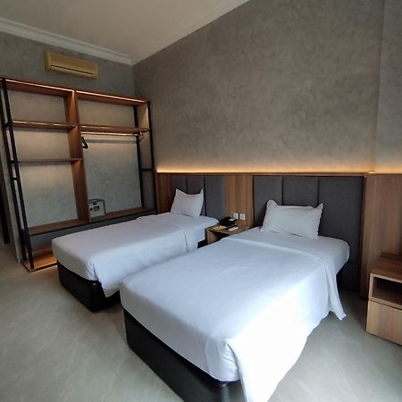 The Grand Palace Hotel Malang Eksteriør bilde