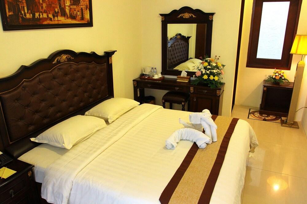 The Grand Palace Hotel Malang Eksteriør bilde