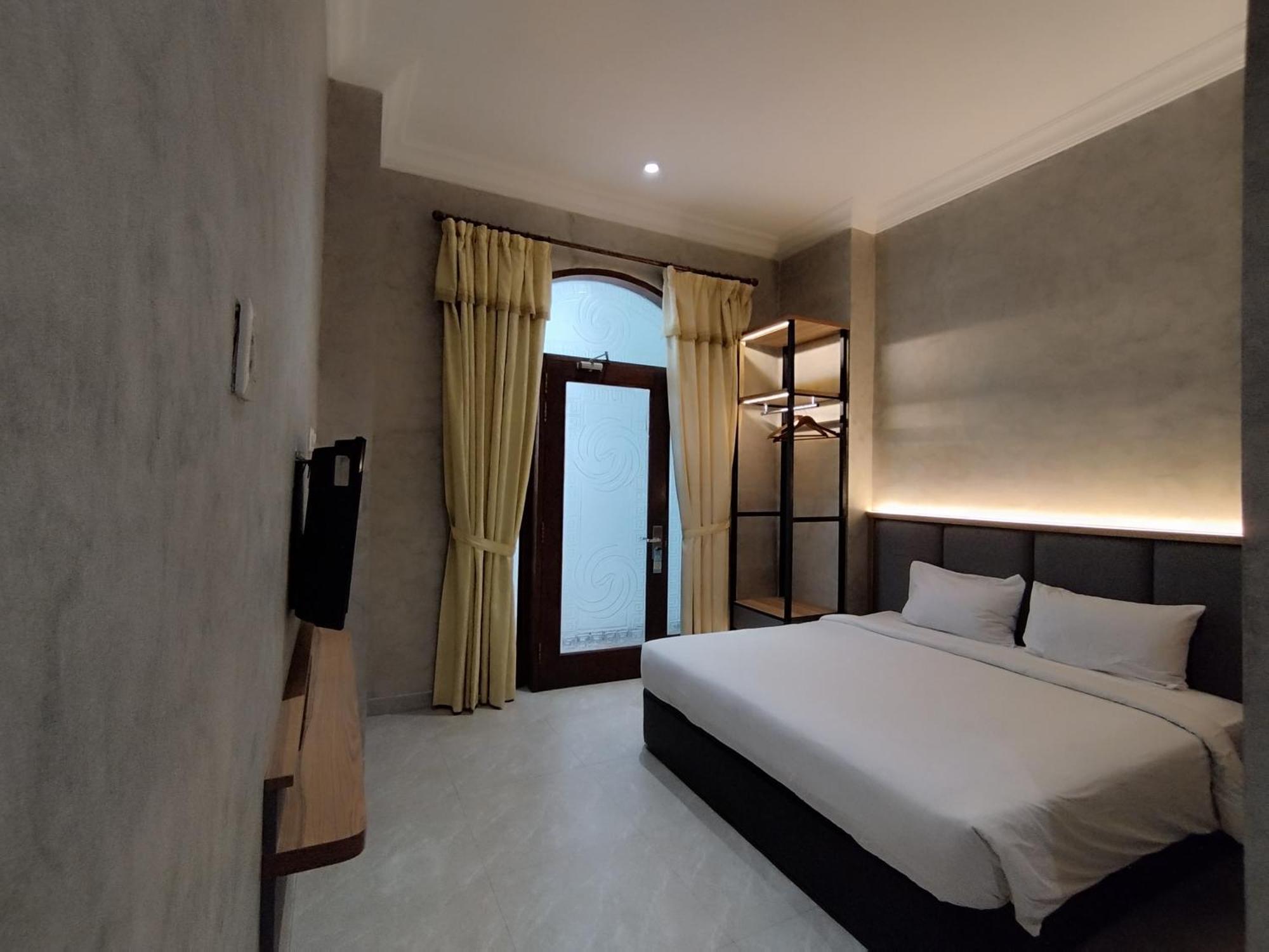 The Grand Palace Hotel Malang Eksteriør bilde
