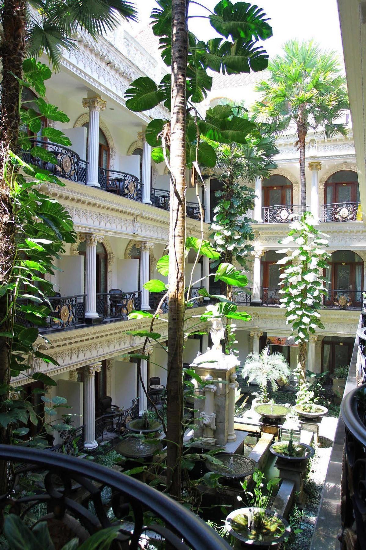The Grand Palace Hotel Malang Eksteriør bilde