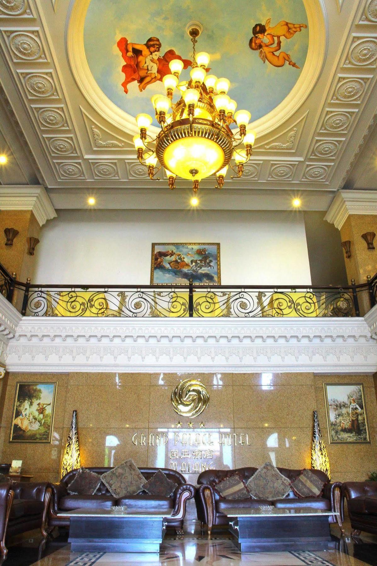 The Grand Palace Hotel Malang Eksteriør bilde