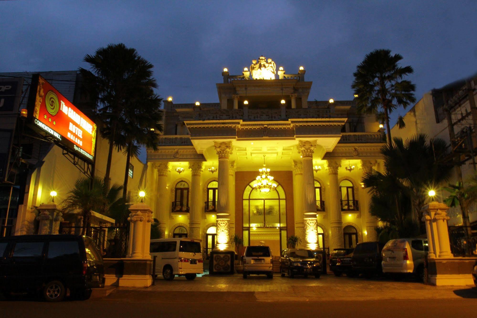 The Grand Palace Hotel Malang Eksteriør bilde